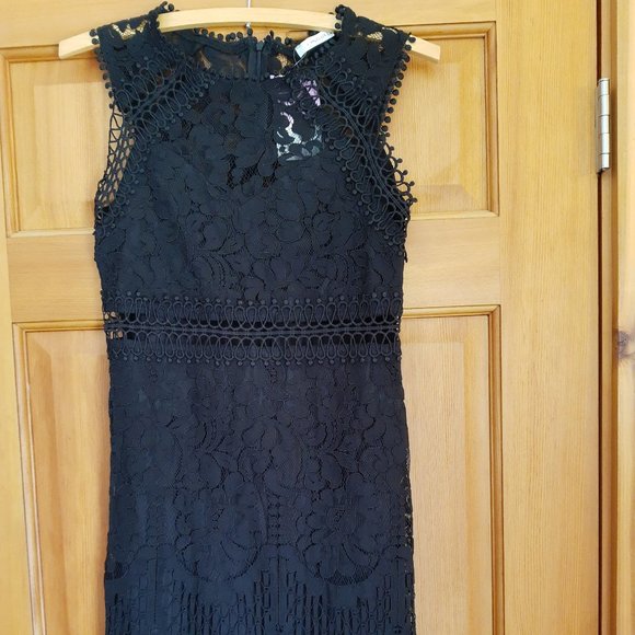 Cynthia Leu Dresses & Skirts - ❤️5 DRESSES FOR $50❤️CYNTHIA LEU little lacy black pencil dress Sz small NWT